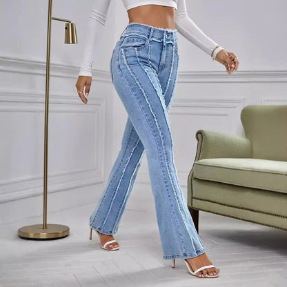 Nouveau jean légèrement évasé à bords ouatés pour femme
